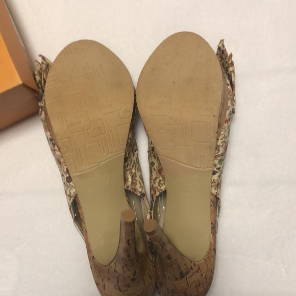 Unisa open tie heels - Picture 3 of 8